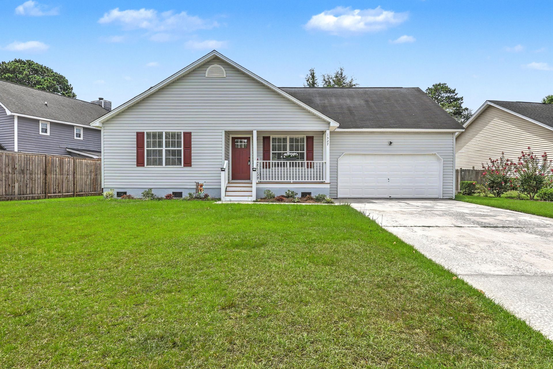 1327 Winterberry Avenue Photo 5