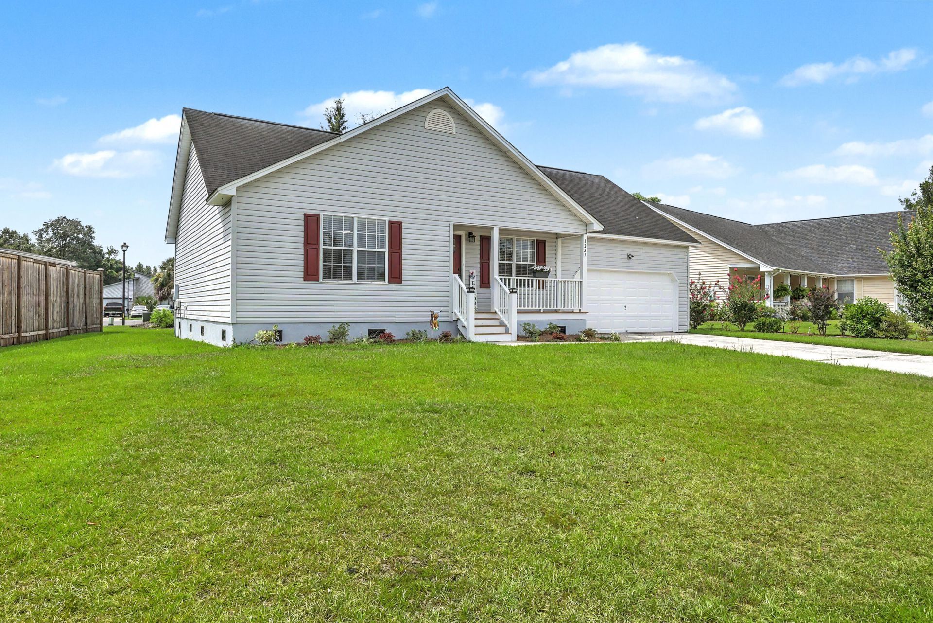 1327 Winterberry Avenue Photo 5