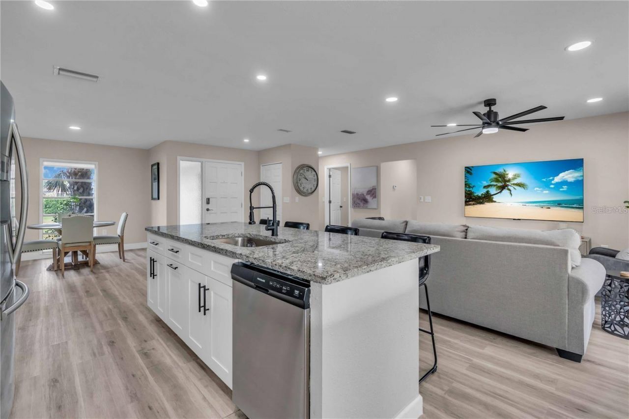 200 Cocoanut Avenue , Unit 7, Sarasota, FL 34236 Photo