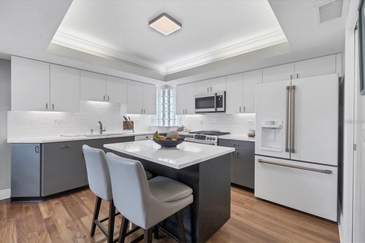 200 Cocoanut Avenue , Unit 7, Sarasota, FL 34236 Photo