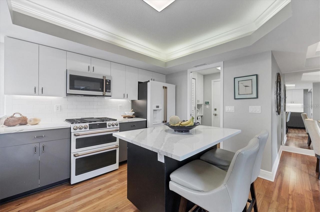 200 Cocoanut Avenue , Unit 7, Sarasota, FL 34236 Photo