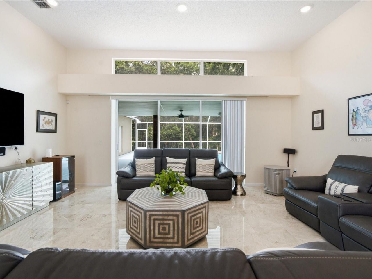 18621 Avenue Capri, Lutz, FL 33558 Photo