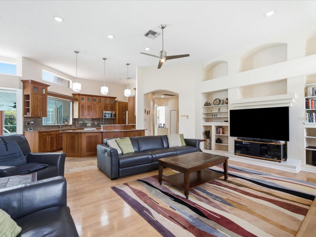 18621 Avenue Capri, Lutz, FL 33558 Photo