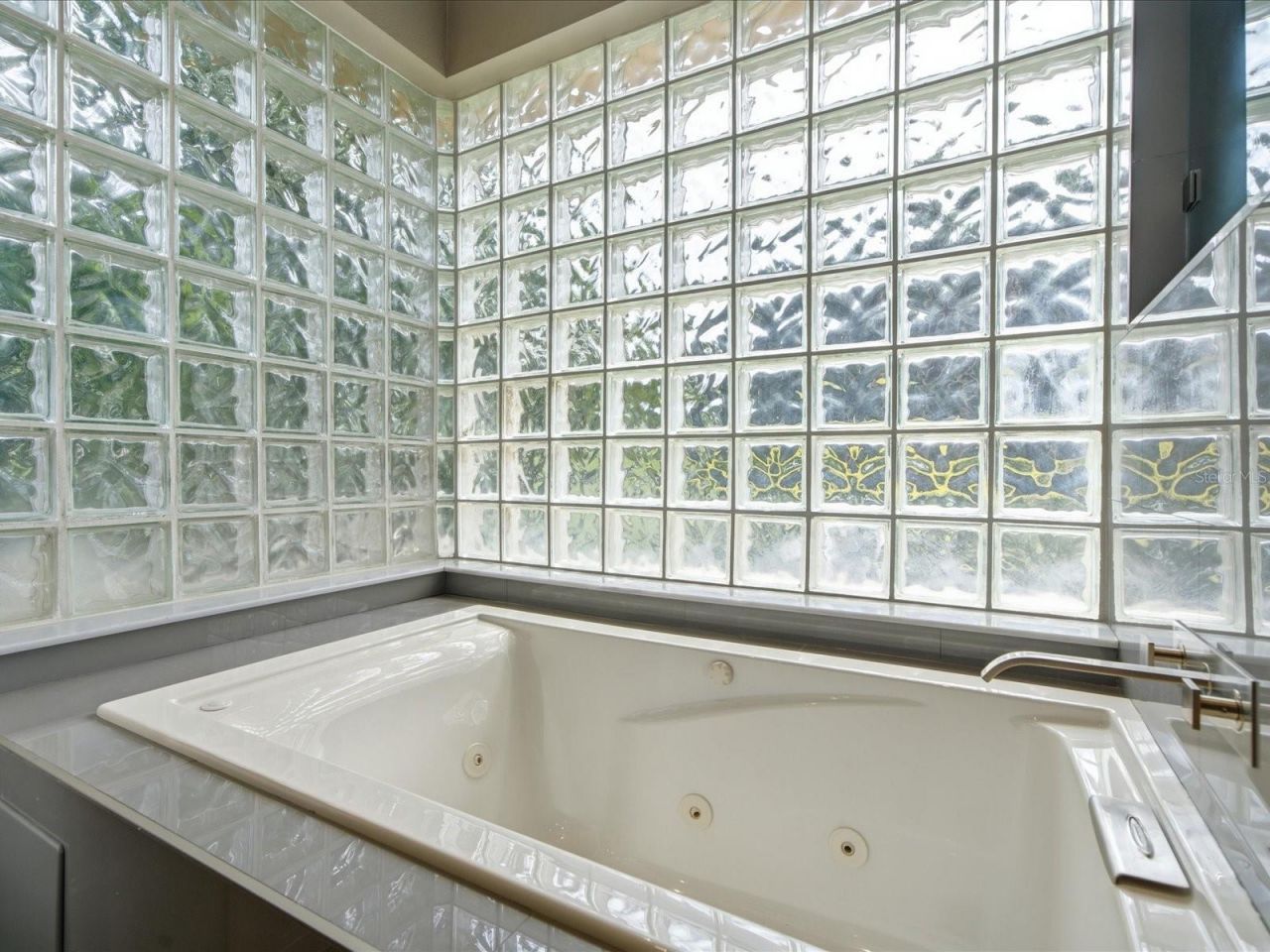 18621 Avenue Capri, Lutz, FL 33558 Photo