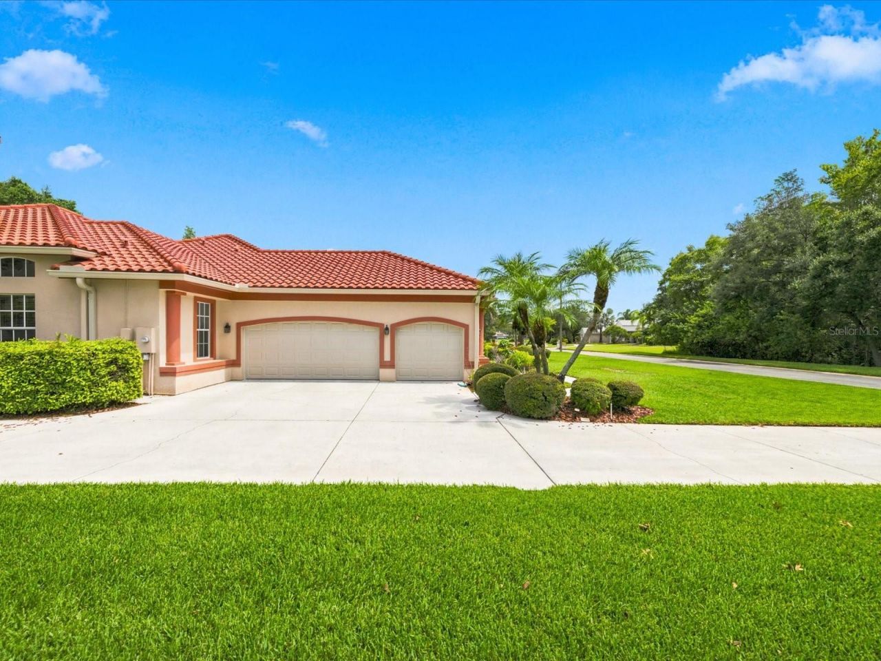 18621 Avenue Capri, Lutz, FL 33558 Photo