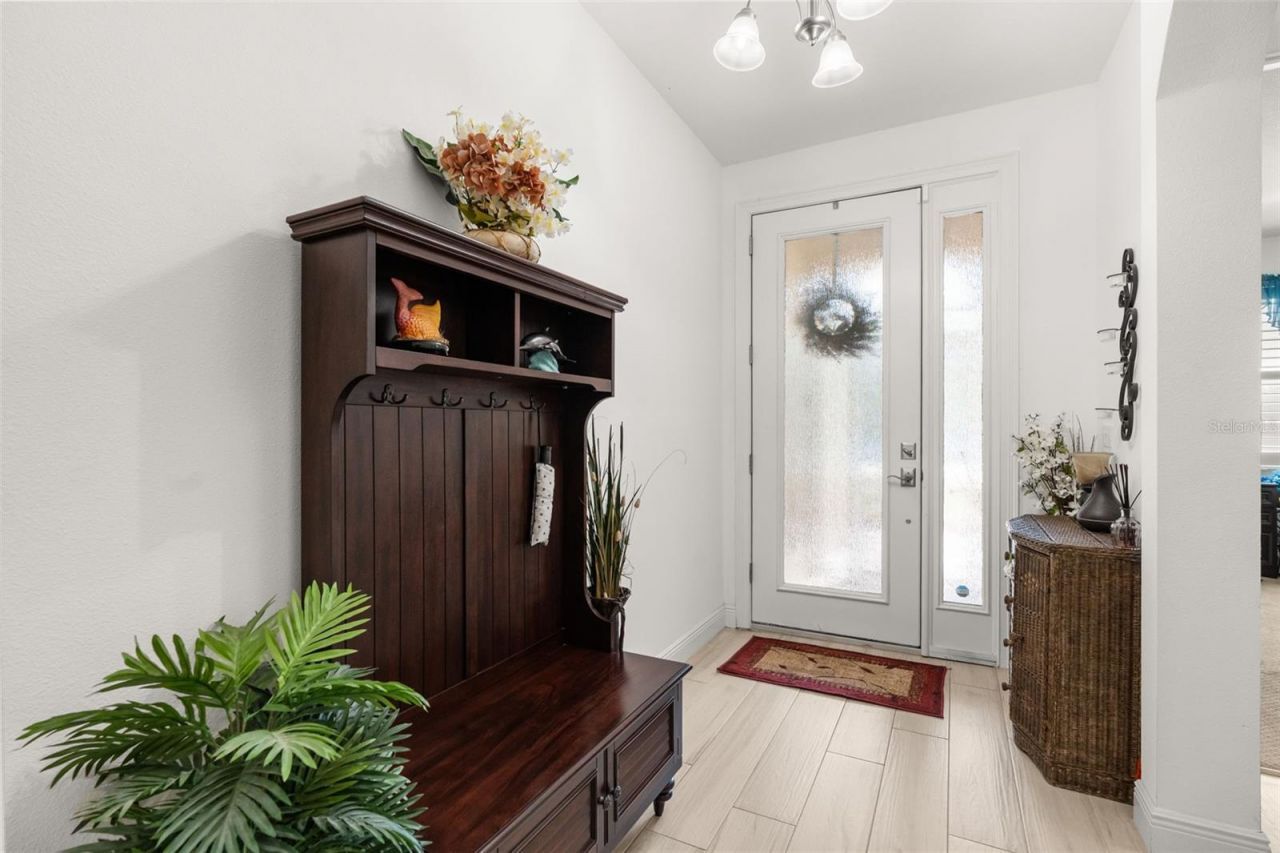 700 S Florida Avenue, Howey in the Hills, FL 34737 Photo