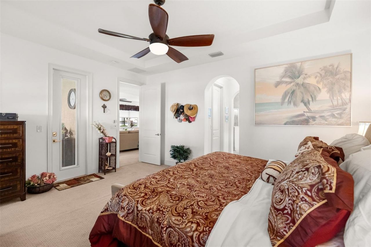 700 S Florida Avenue, Howey in the Hills, FL 34737 Photo