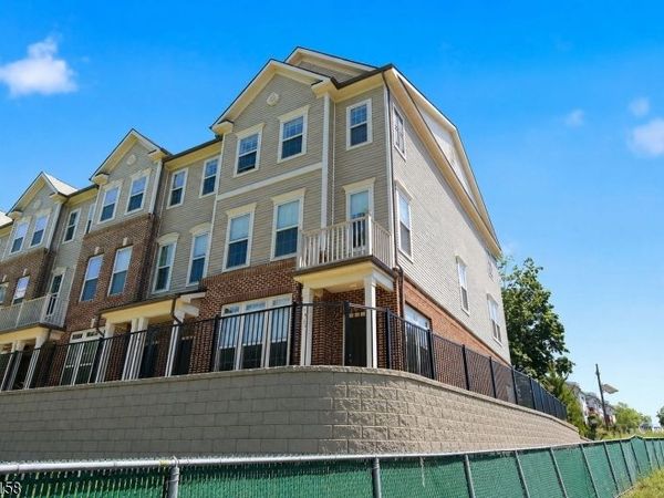 1015 Station Rd, Somerville, NJ 08876