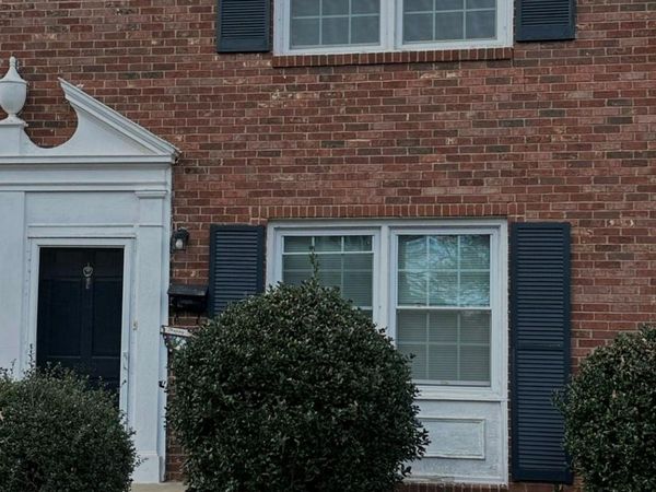 634 Walnut Street , Statesville, NC 28677