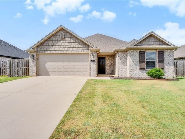 910 Sassafras Lane , Centerton, AR 72719