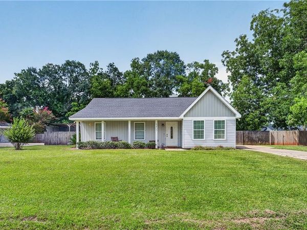 5400 Country Club Boulevard, Theodore, AL 36582