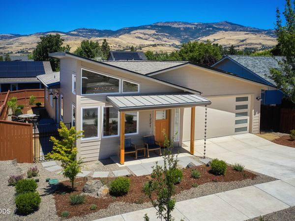 1221 Kirk, Ashland, OR 97520