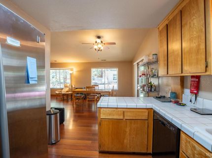 861 Stanford Avenue, South Lake Tahoe, CA 96150 Photo
