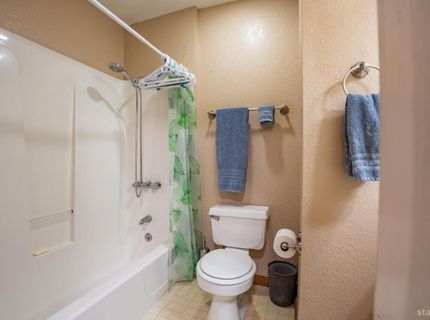 861 Stanford Avenue, South Lake Tahoe, CA 96150 Photo