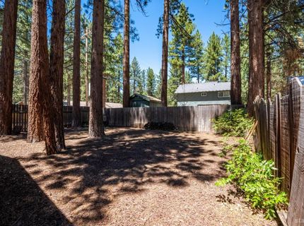 861 Stanford Avenue, South Lake Tahoe, CA 96150 Photo