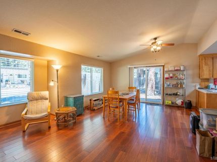 861 Stanford Avenue, South Lake Tahoe, CA 96150 Photo