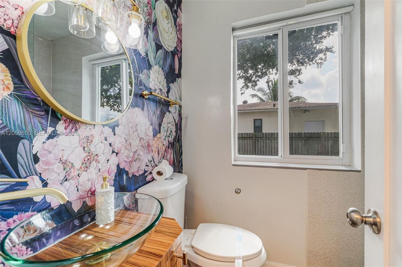65 NW 116th St , Miami, FL 33168 Photo