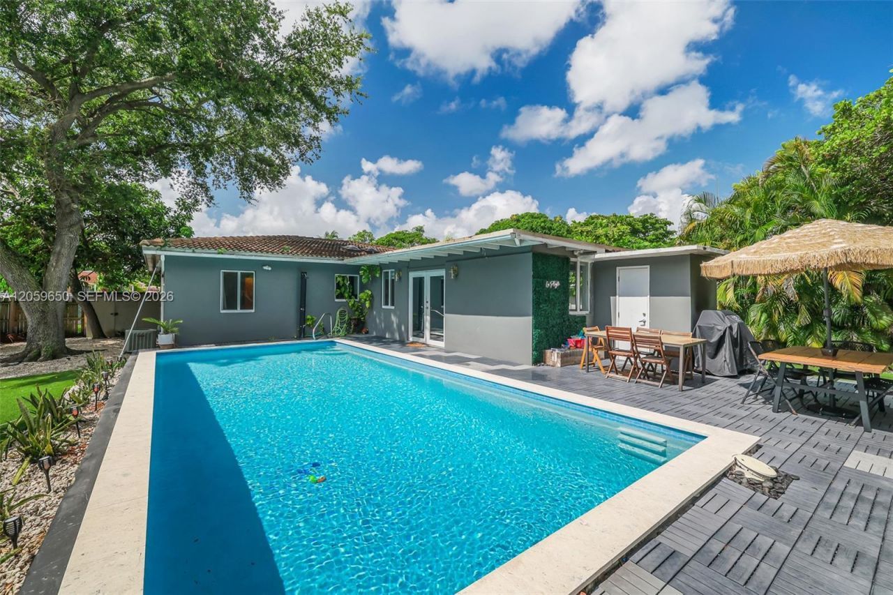 65 NW 116th St , Miami, FL 33168 Photo