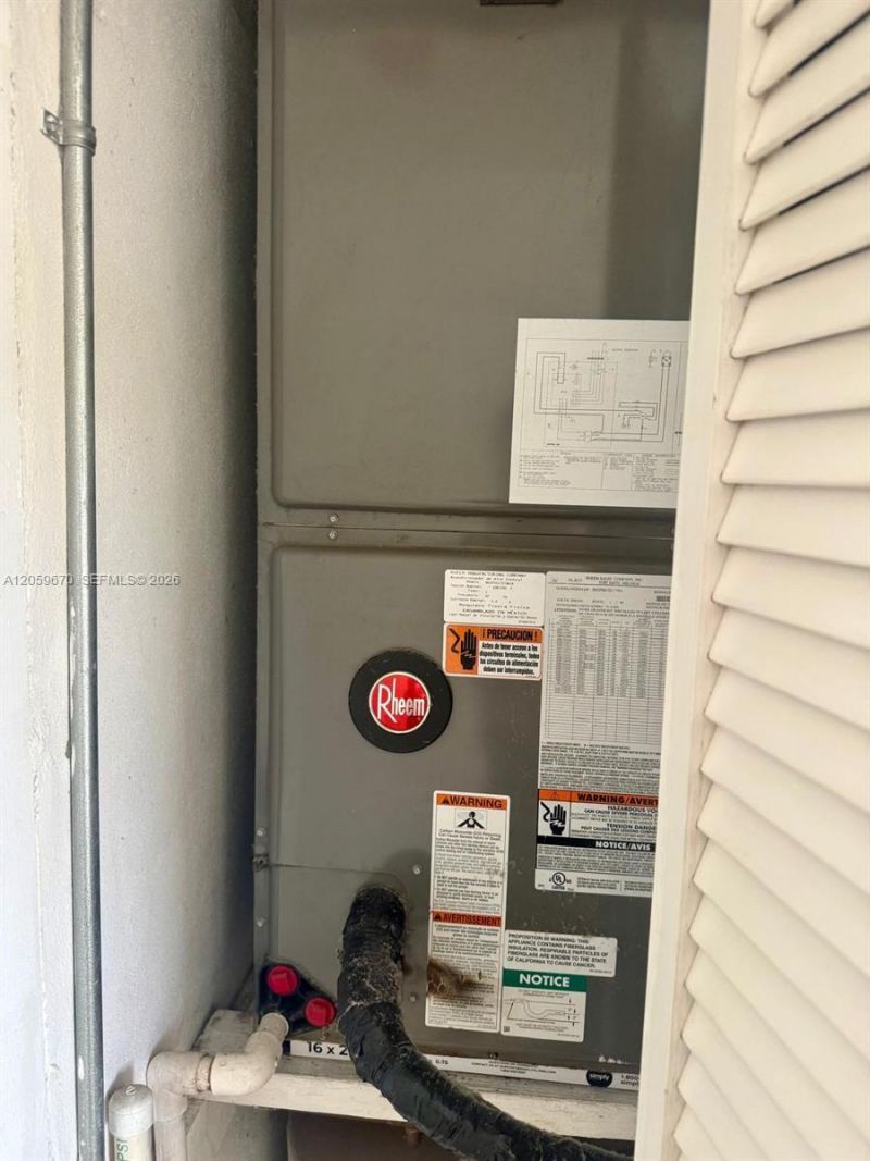 1736 SW 19th St , Unit 404, Miami, FL 33145 Photo