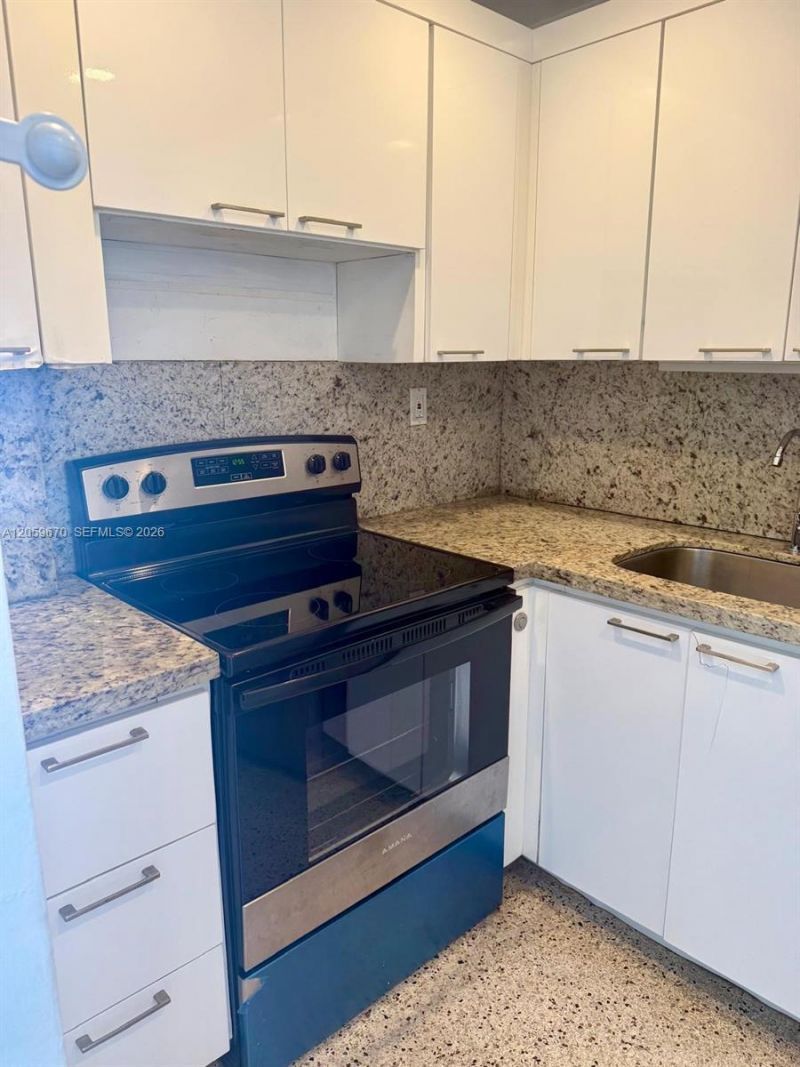 1736 SW 19th St , Unit 404, Miami, FL 33145 Photo