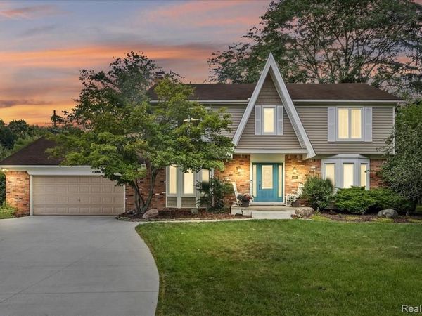 5476 Van Ness Drive , Bloomfield Hills, MI 48302