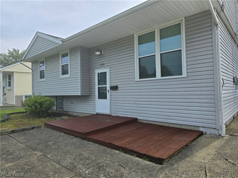 610 Notre Dame Avenue, Youngstown, OH 44515 Photo 3