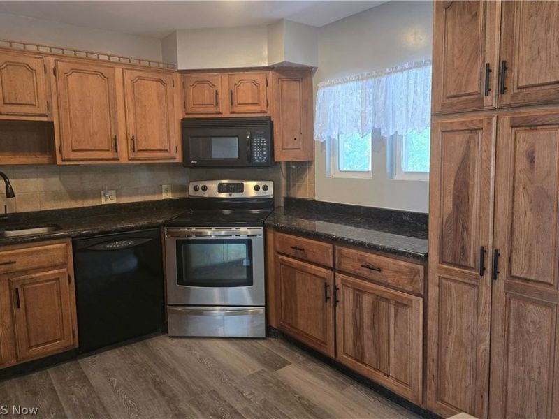 610 Notre Dame Avenue, Youngstown, OH 44515 Photo 7