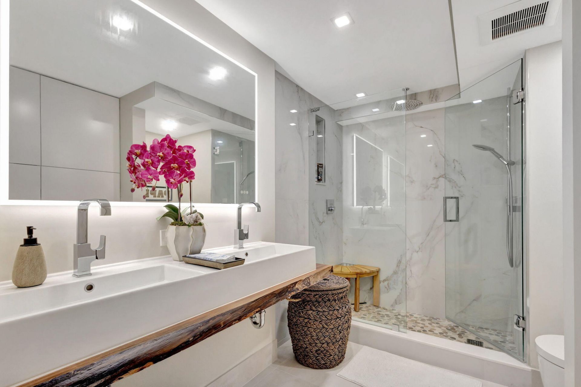 5460 N Ocean Drive, Unit 7-C, Singer Island, FL 33404 Photo