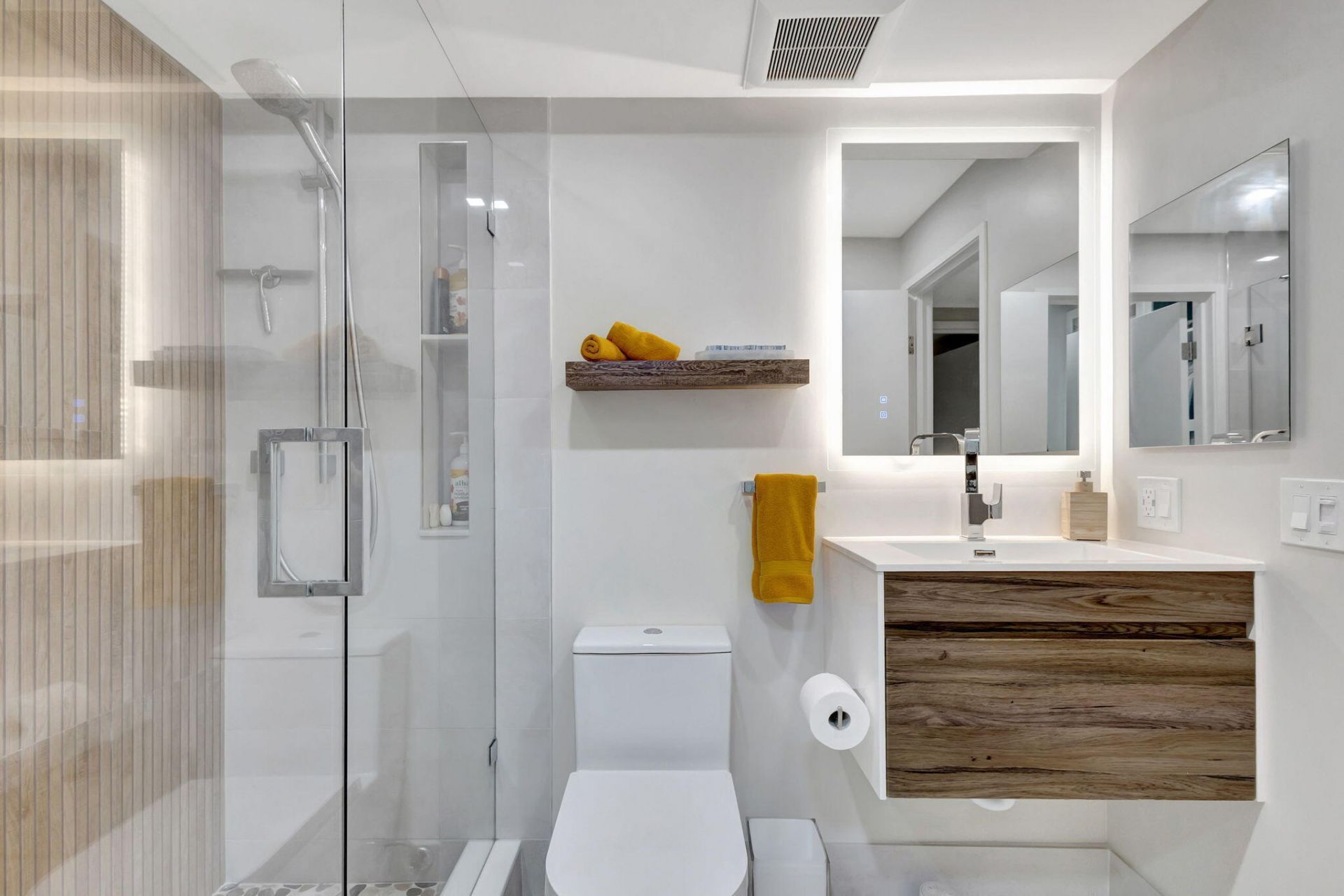 5460 N Ocean Drive, Unit 7-C, Singer Island, FL 33404 Photo