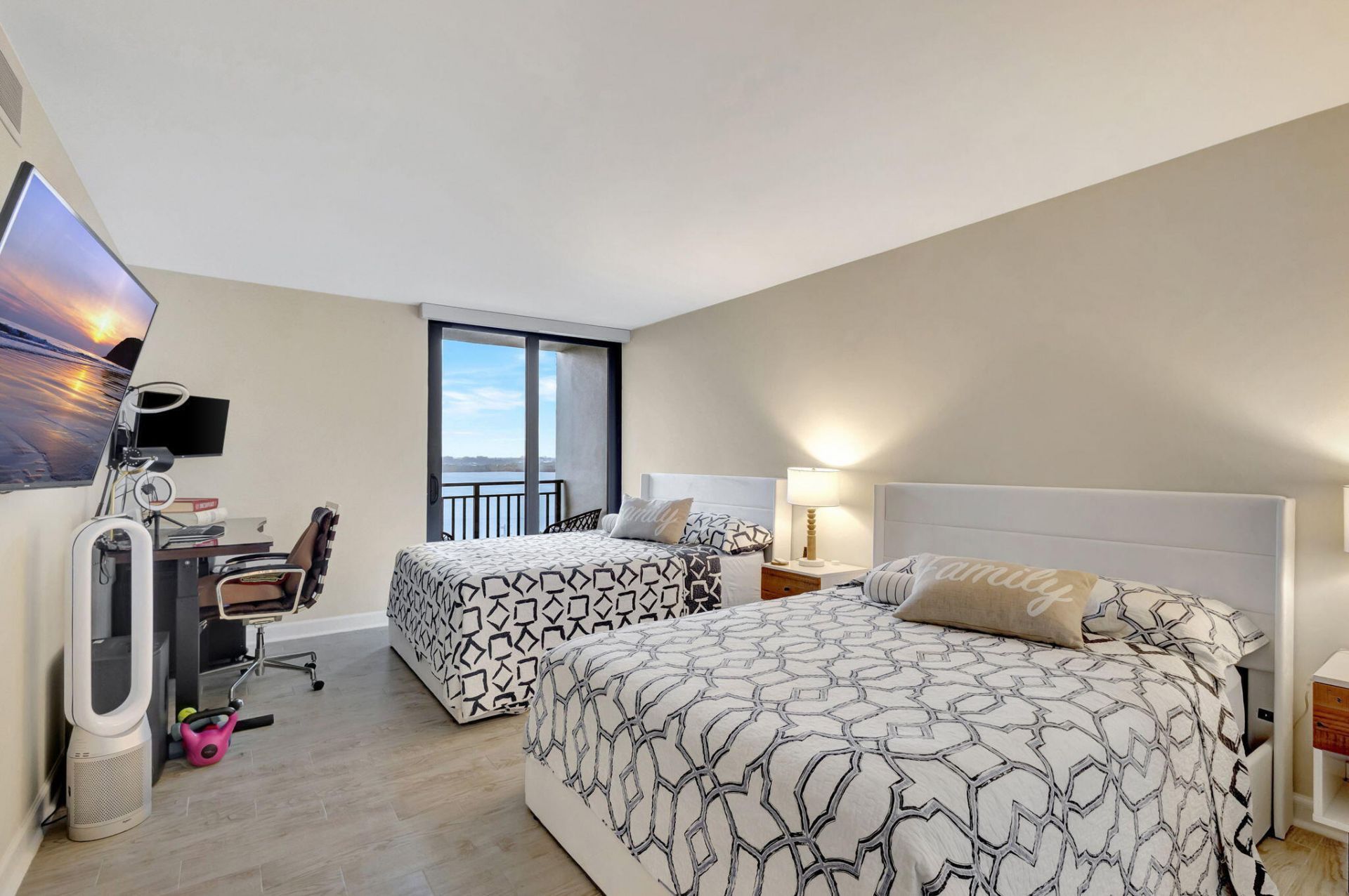 5460 N Ocean Drive, Unit 7-C, Singer Island, FL 33404 Photo