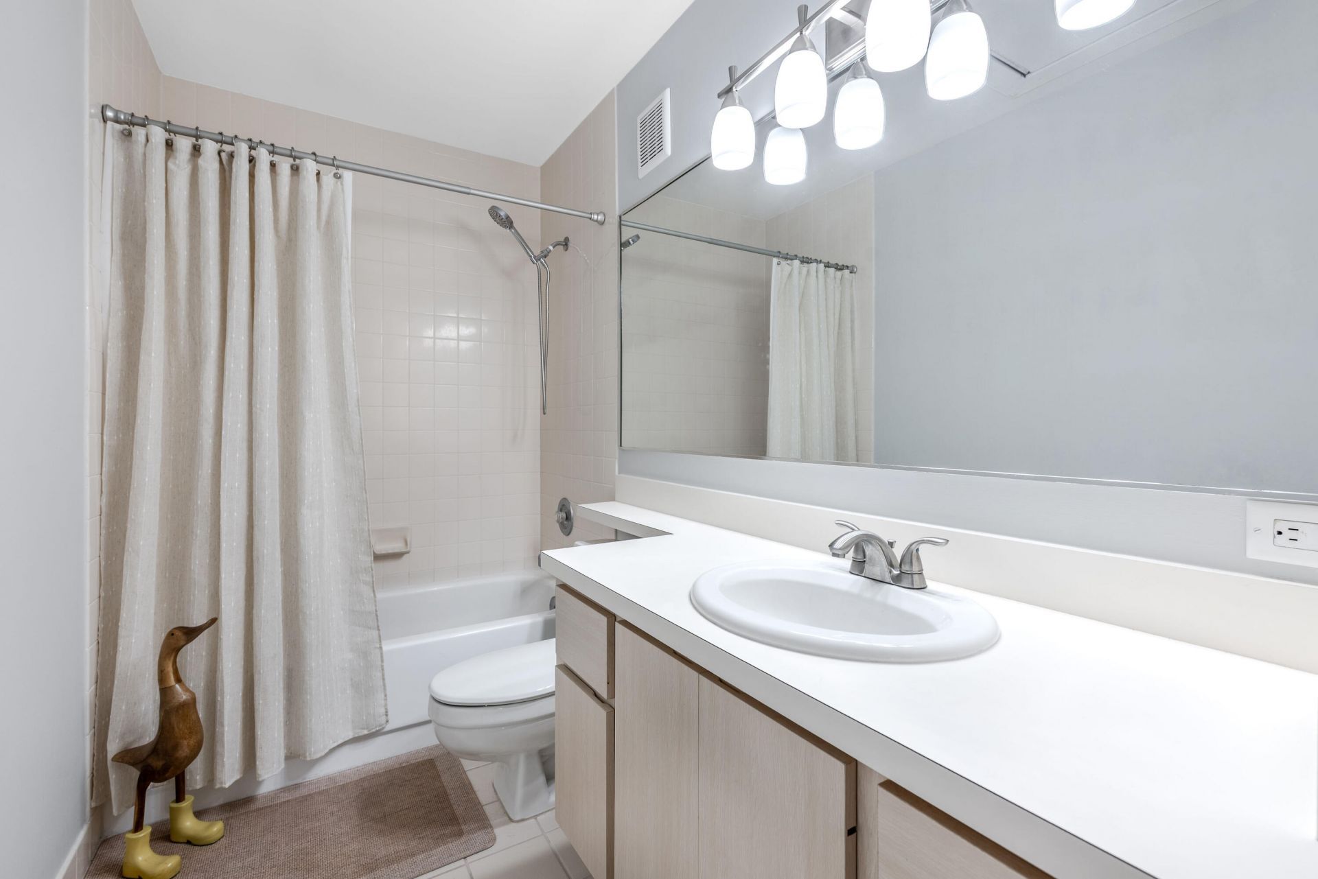 8135 Bridgewater Court, Unit 35C, Lake Clarke Shores, FL 33406 Photo