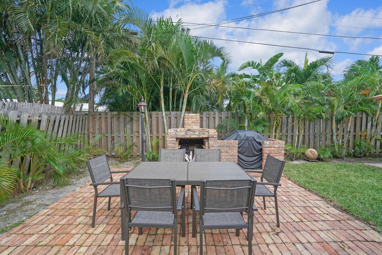 1333 SE 8th Street, Deerfield Beach, FL 33441 Photo
