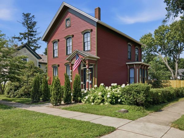 302 C Street , La Porte, IN 46350