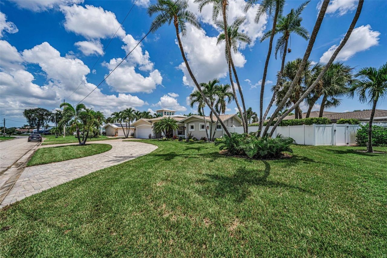 7901 10th Avenue S, Saint Petersburg, FL 33707 Photo