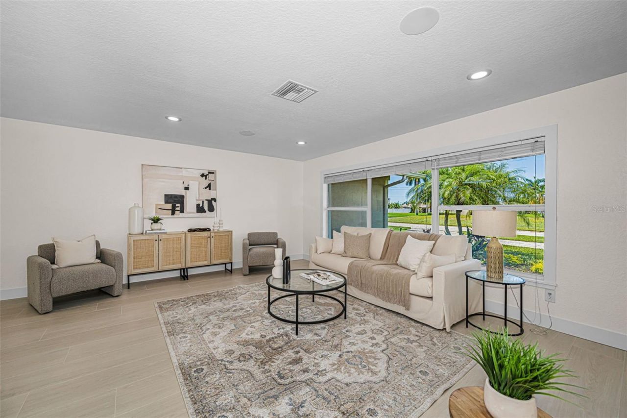 7901 10th Avenue S, Saint Petersburg, FL 33707 Photo