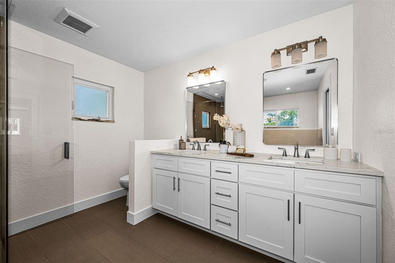 7901 10th Avenue S, Saint Petersburg, FL 33707 Photo