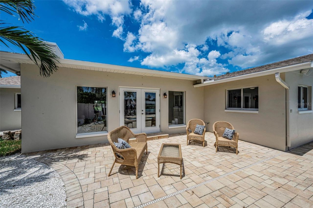 7901 10th Avenue S, Saint Petersburg, FL 33707 Photo