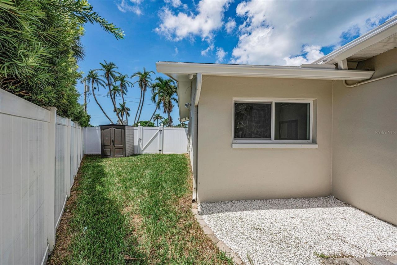 7901 10th Avenue S, Saint Petersburg, FL 33707 Photo