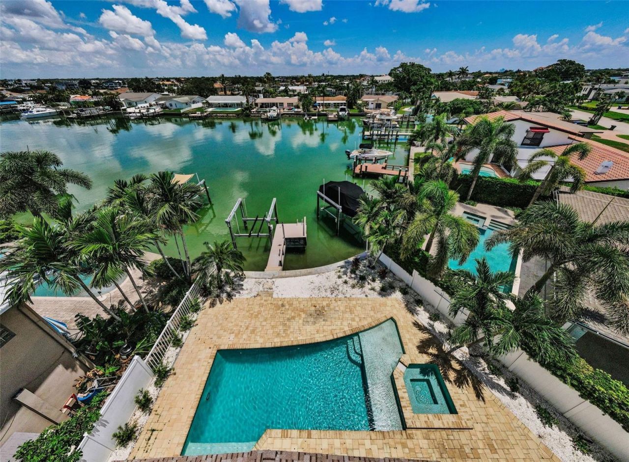 7901 10th Avenue S, Saint Petersburg, FL 33707 Photo