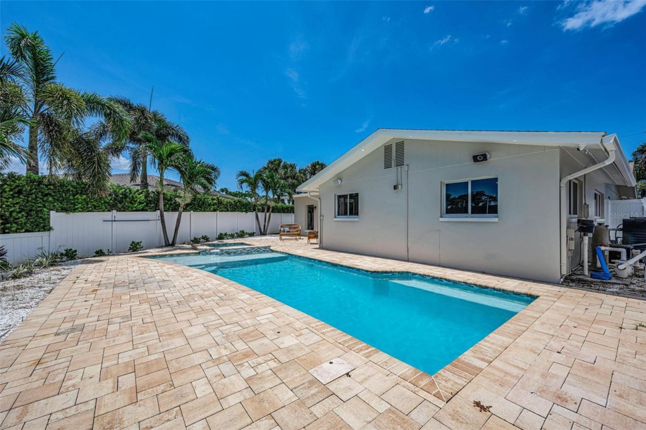 7901 10th Avenue S, Saint Petersburg, FL 33707 Photo