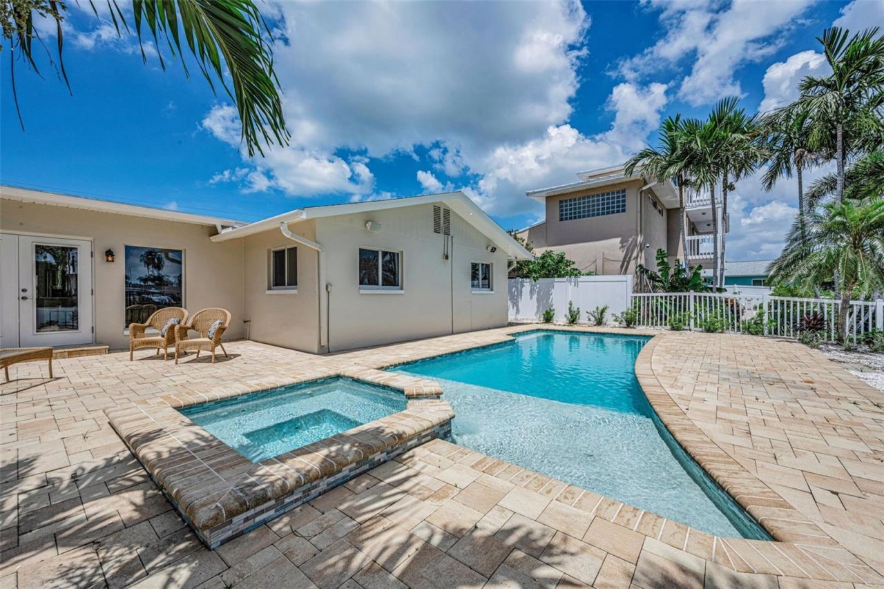 7901 10th Avenue S, Saint Petersburg, FL 33707 Photo