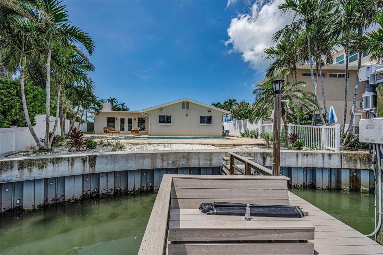 7901 10th Avenue S, Saint Petersburg, FL 33707 Photo
