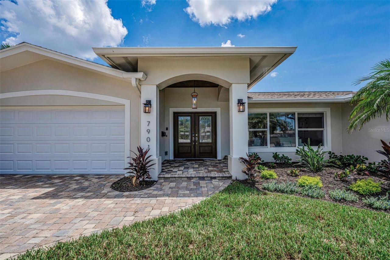 7901 10th Avenue S, Saint Petersburg, FL 33707 Photo