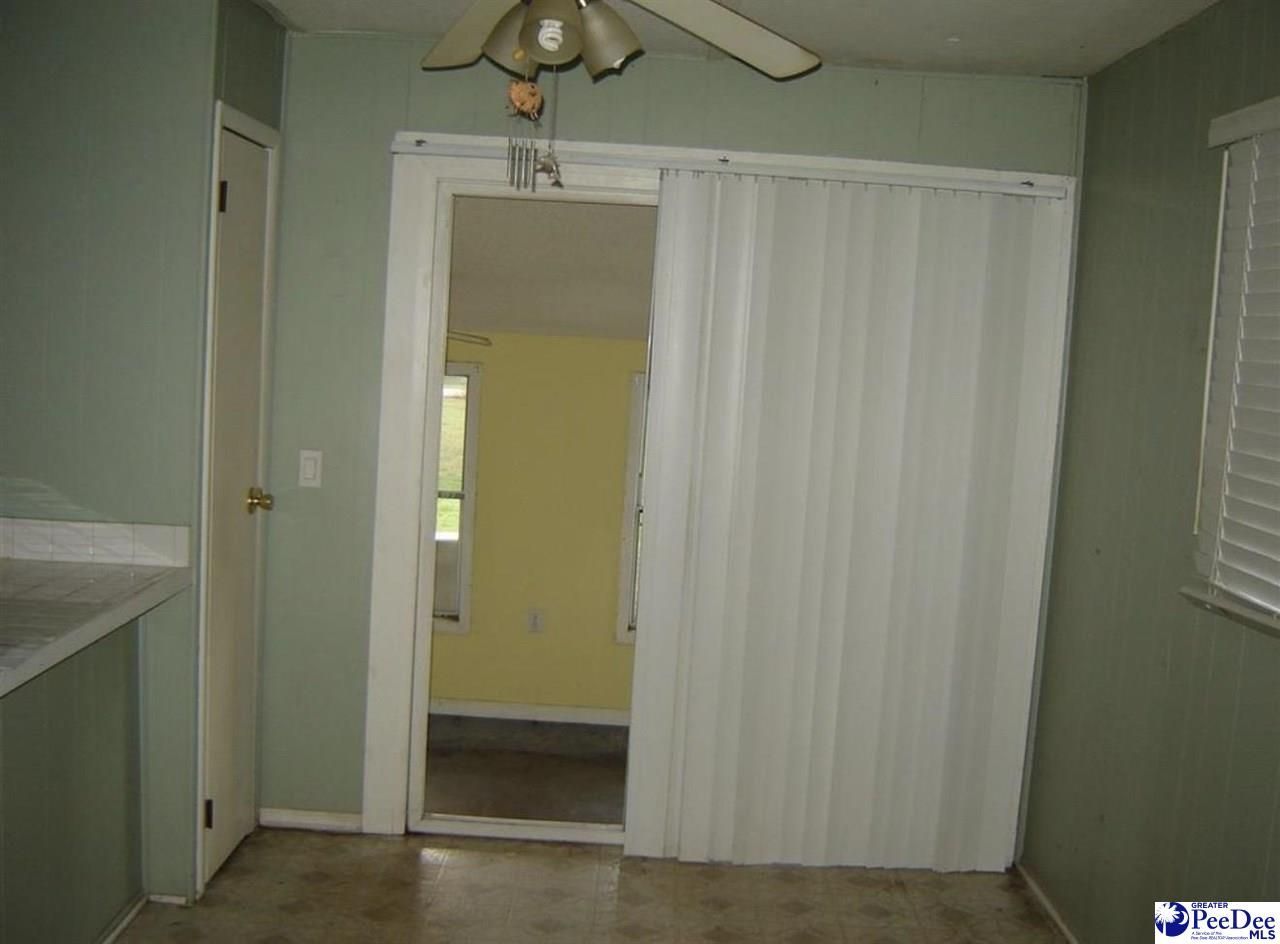 3043 Meadowbrook Dr. Photo 4