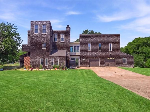6039 Bear Creek Drive E, Fort Worth, TX 76126