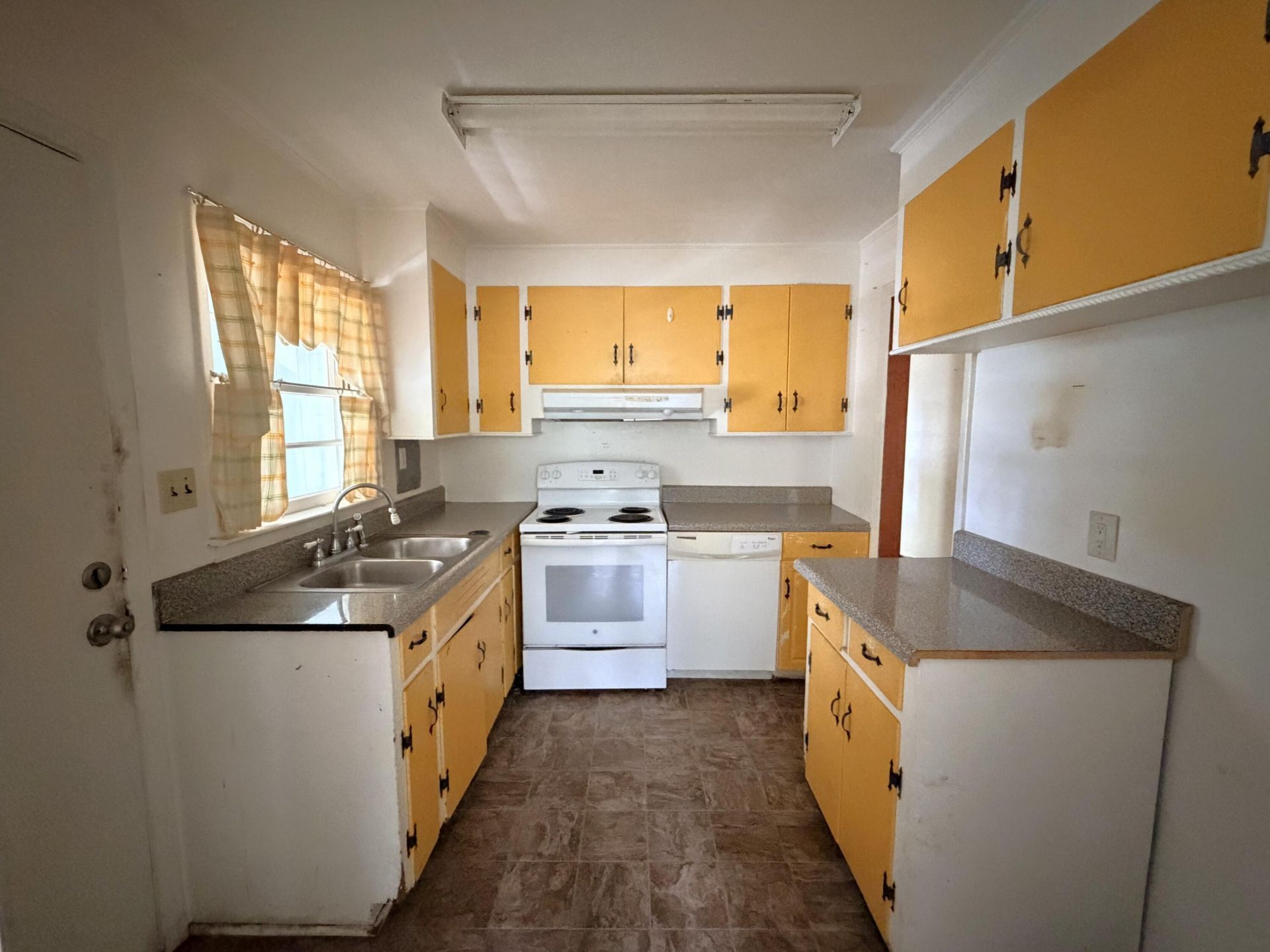 35 Myrick Street Photo 8