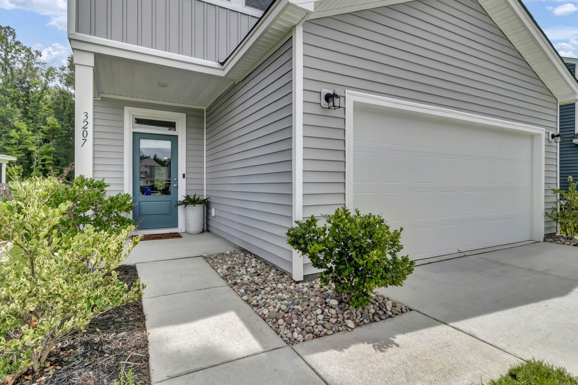 3207 Safe Harbor Way Photo 4
