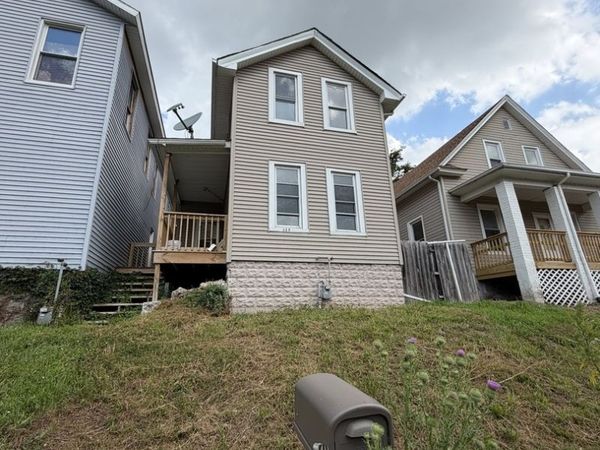 740 Charlotte Street , Davenport, IA 52803