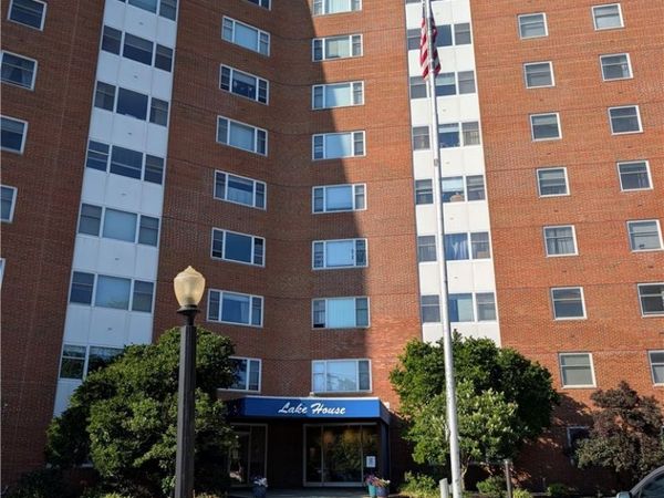 11850 Edgewater Drive , Unit 717, Lakewood, OH 44107