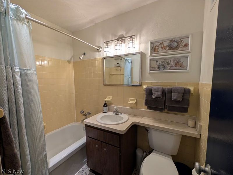 11850 Edgewater Drive, Unit 717, Lakewood, OH 44107 Photo 9